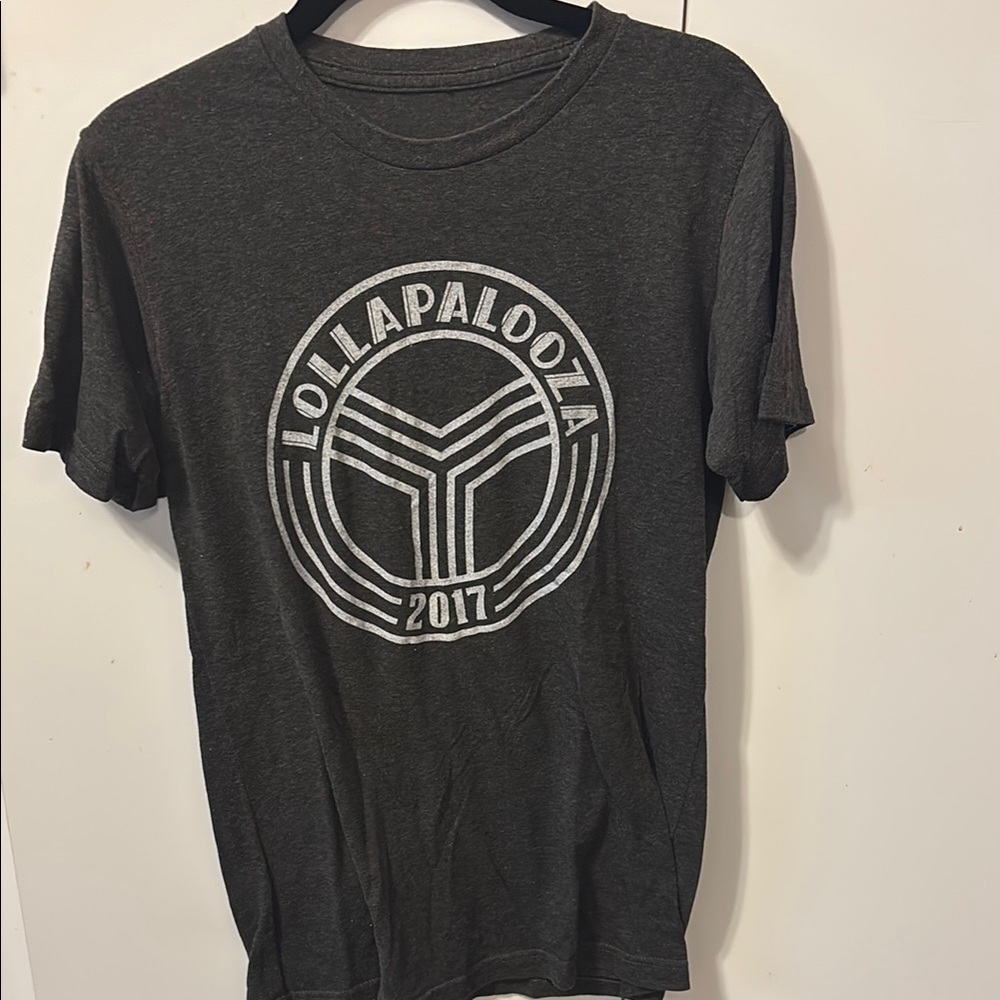 Lollapalooza 2017 Gray T-Shirt